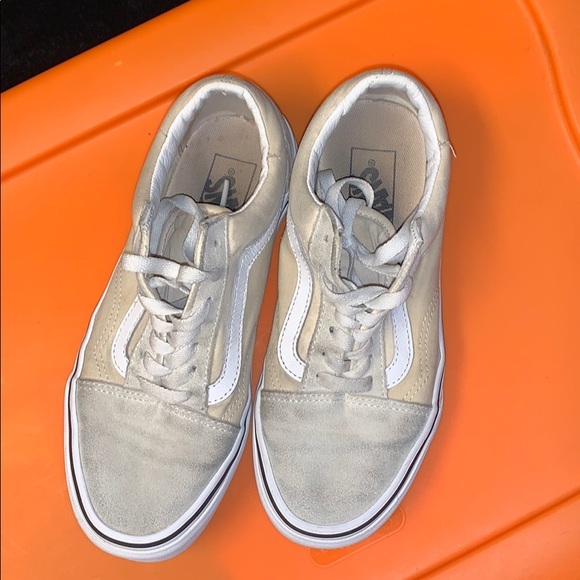 Vans - Picture 9 of 10